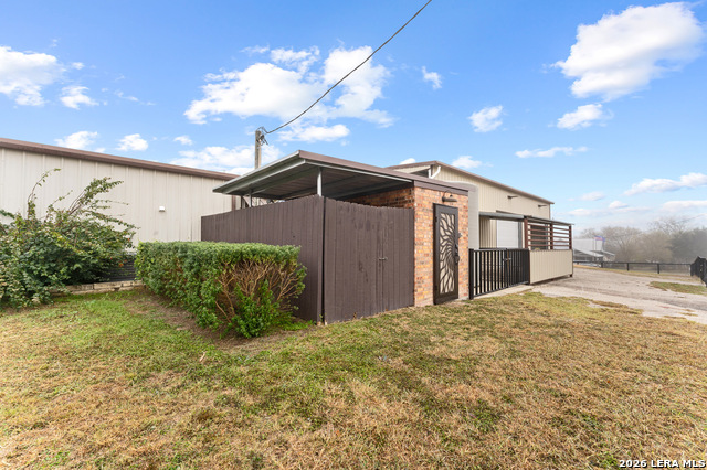 106 South Line Property Photo 14
