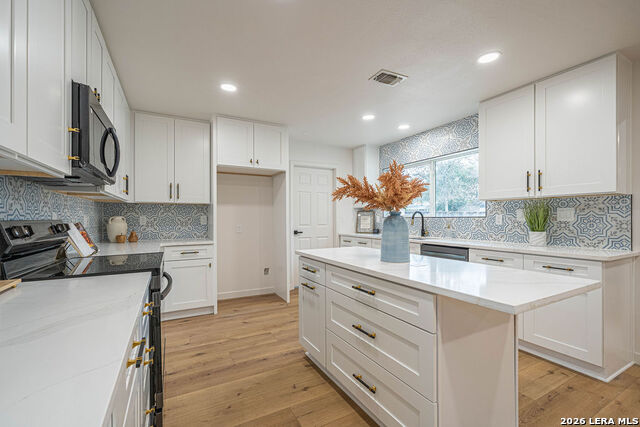 355 Donella Property Photo 7