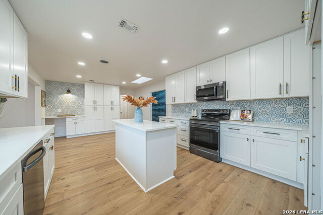 355 Donella Property Photo 8