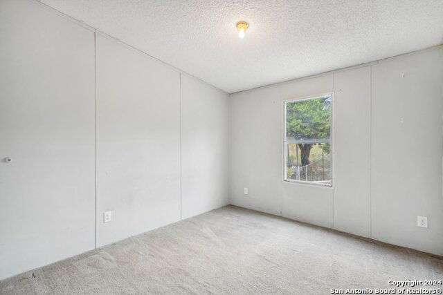 140 Lake Terrace Dr Property Photo 20