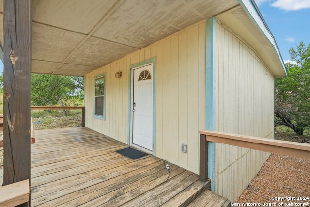 140 Lake Terrace Dr Property Photo 23