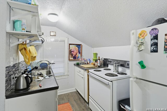 434 Buckingham Ave Property Photo 9