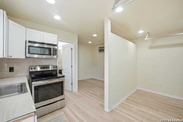 243 Chesswood Property Photo 26