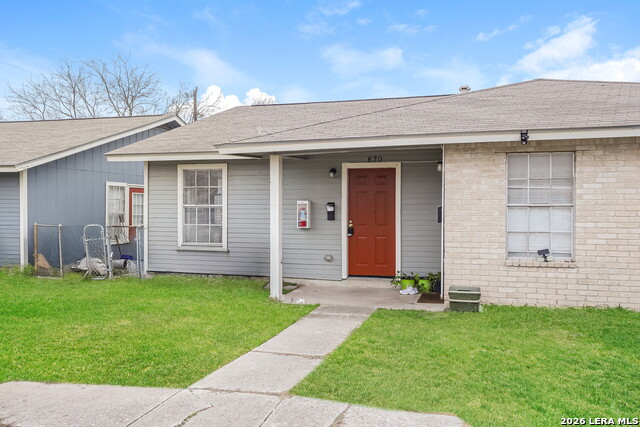 820 W Olmos Property Photo 1