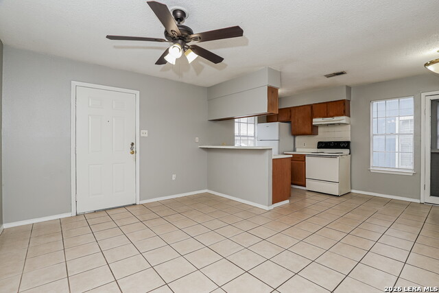 820 W Olmos Property Photo 6