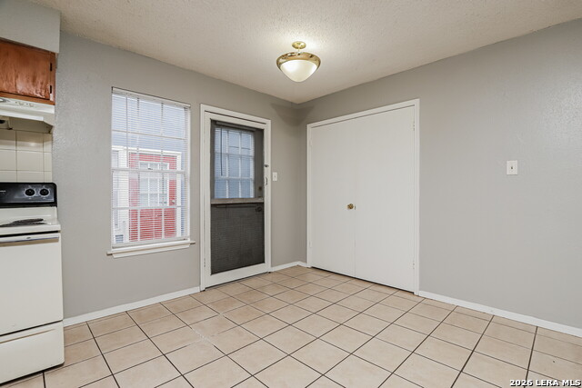 820 W Olmos Property Photo 7