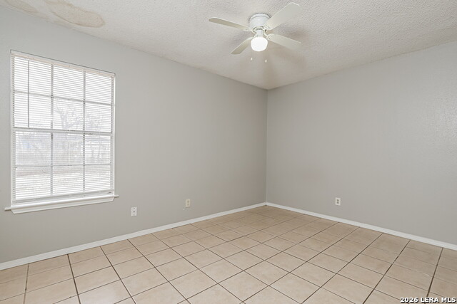820 W Olmos Property Photo 13