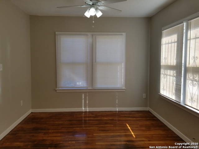 2238 N Interstate 35 Property Photo 3