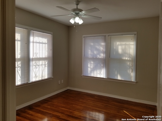 2238 N Interstate 35 Property Photo 6