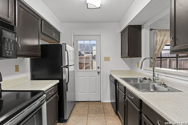 4949 Hamilton Wolfe Property Photo 11