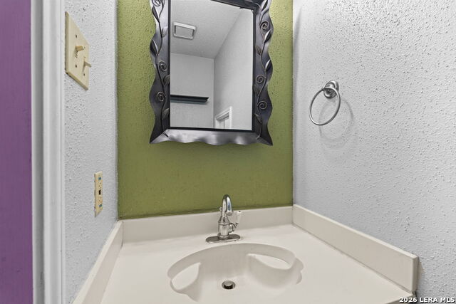 4949 Hamilton Wolfe Property Photo 15