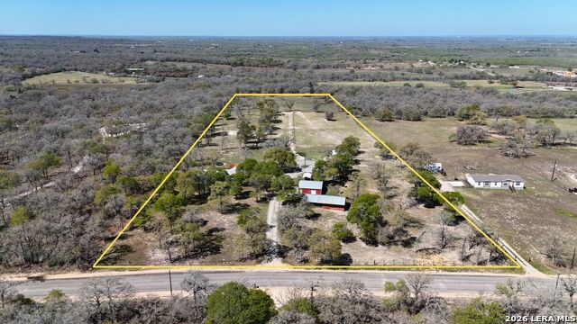 470 Lyon Property Photo 1