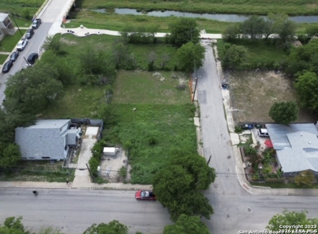 202 Henry Property Photo 1