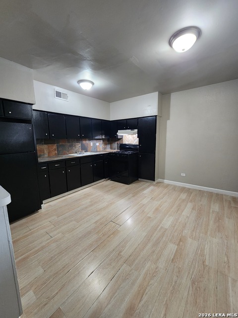 615 Vance Jackson Property Photo 5