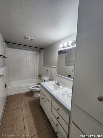 615 Vance Jackson Property Photo 10