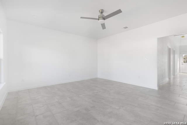 804 Peach Property Photo 4