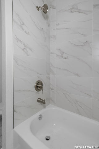 804 Peach Property Photo 11