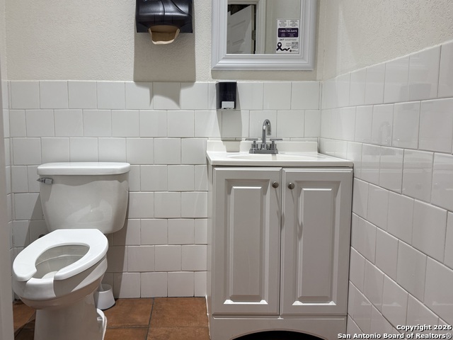 5402 S Zarzamora Property Photo 14