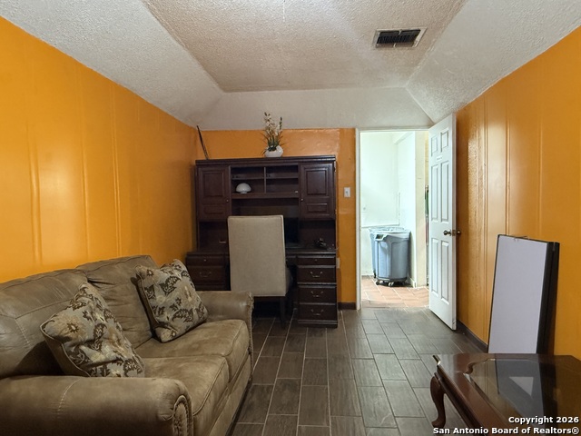 5402 S Zarzamora Property Photo 40