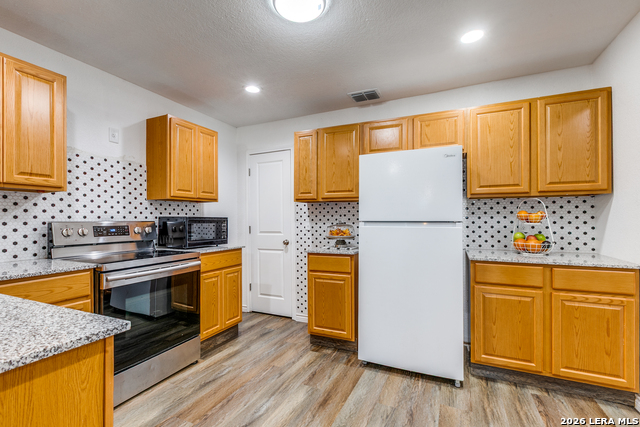 354 Ike Property Photo 11
