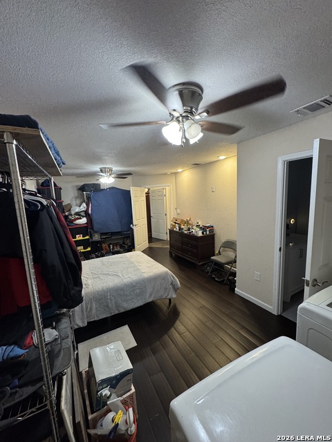8811 Dale Vly Dr Property Photo 6