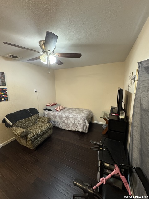 8811 Dale Vly Dr Property Photo 9