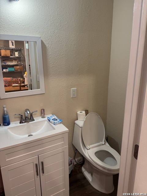 8811 Dale Vly Dr Property Photo 10