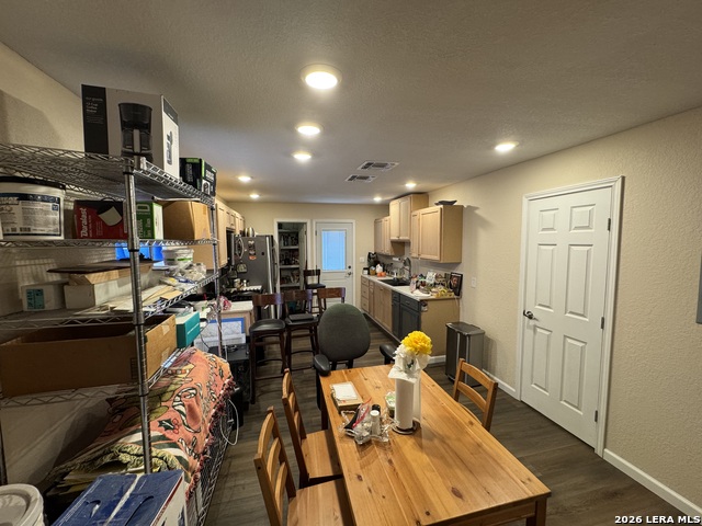 8811 Dale Vly Dr Property Photo 16
