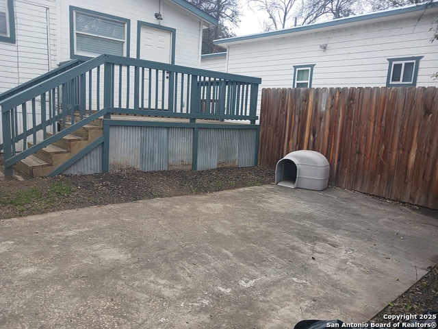 212 Mclane Property Photo 2