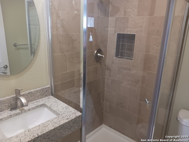 212 Mclane Property Photo 4