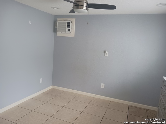 212 Mclane Property Photo 6