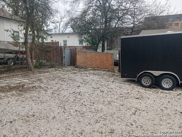 212 Mclane Property Photo 7