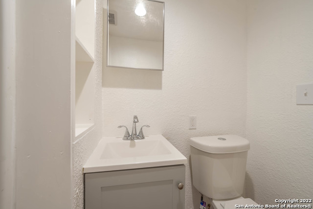 212 Mclane Property Photo 15