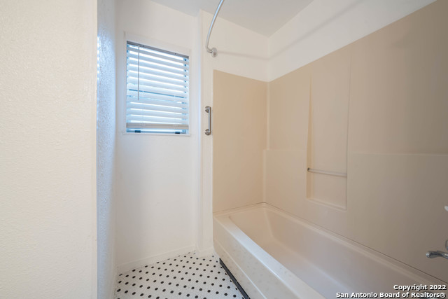 212 Mclane Property Photo 23