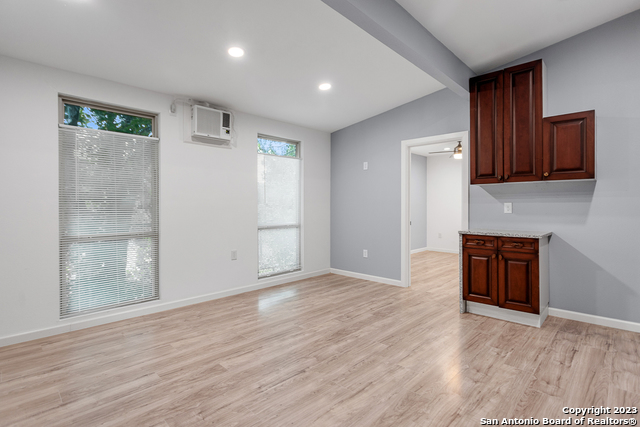 212 Mclane St Property Photo 7