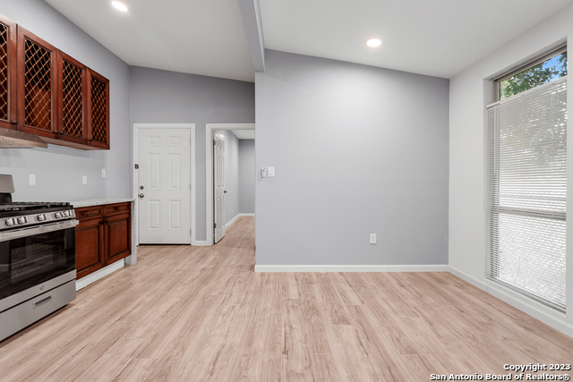 212 Mclane St Property Photo 9