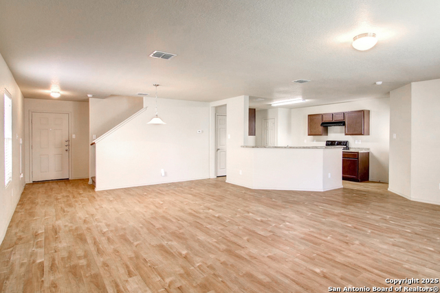 8926 Gerald Ohara Property Photo 7