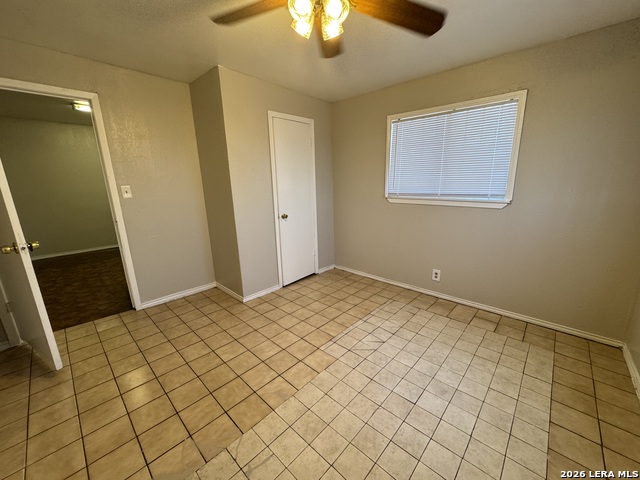 811 S General Mcmullen Property Photo 5