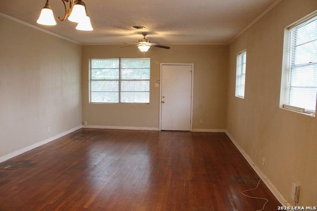 3901 N New Braunfels Property Photo 3