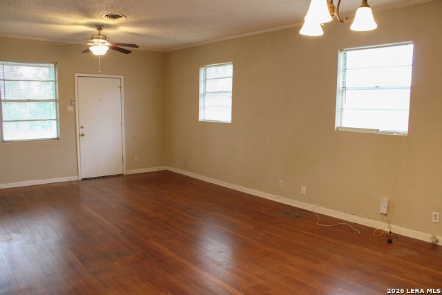 3901 N New Braunfels Property Photo 5