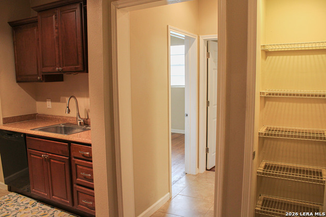 3901 N New Braunfels Property Photo 11