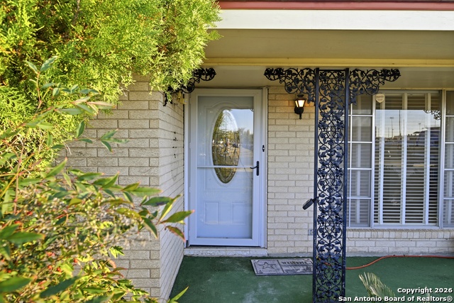 9366 Schaefer Rd Property Photo 3