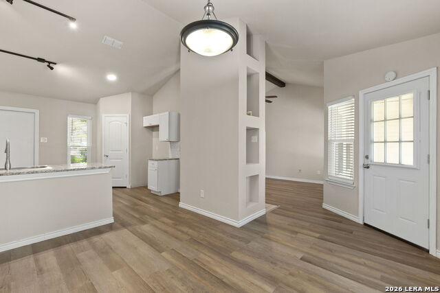 4906 Wedgewood Property Photo 8