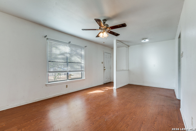 2207 Bronte Property Photo 4