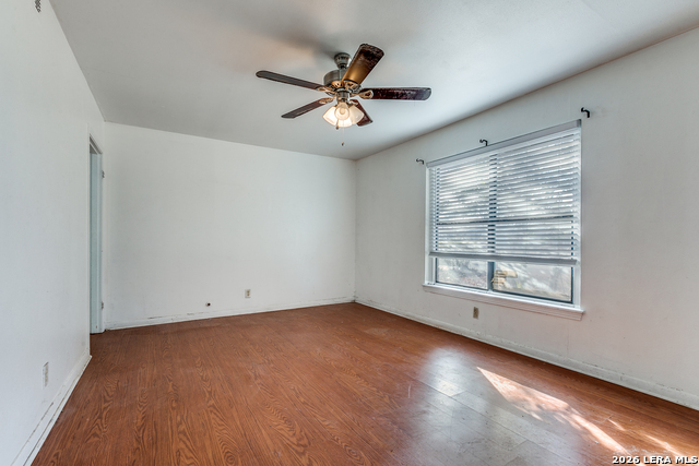2207 Bronte Property Photo 6