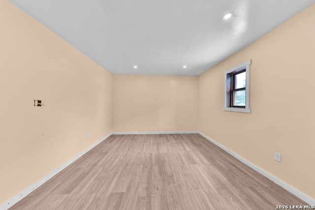 122 Brink Property Photo 27