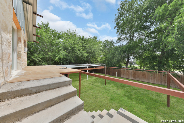 122 Brink Property Photo 32