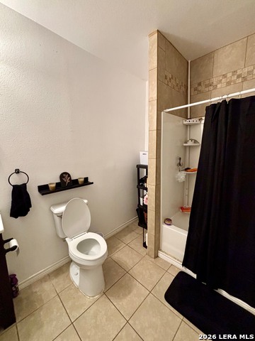 211 E Maverick Property Photo 10