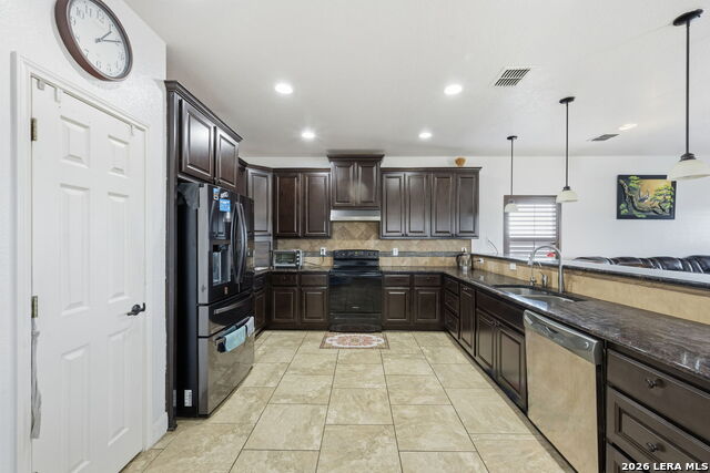 184 Fairway Property Photo 4