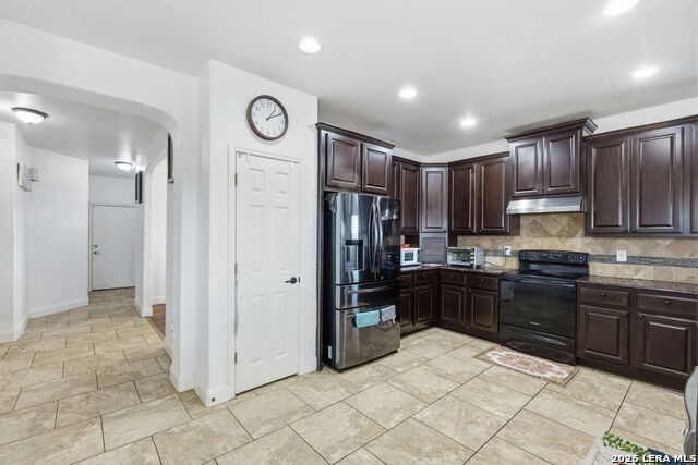 184 Fairway Property Photo 5
